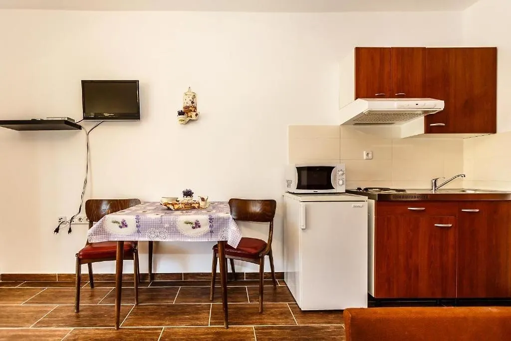 Apartments And Rooms With Parking Space Malinska, Krk - 18193 Malinska
