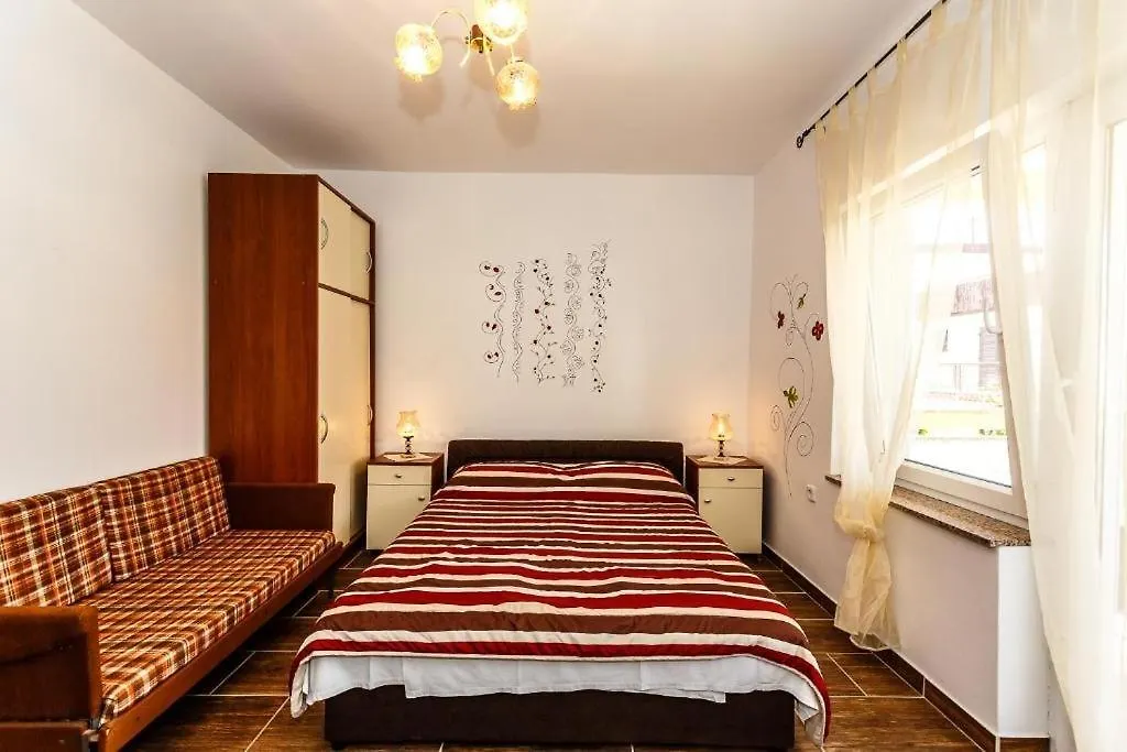 Apartments And Rooms With Parking Space Malinska, Krk - 18193 Croatia